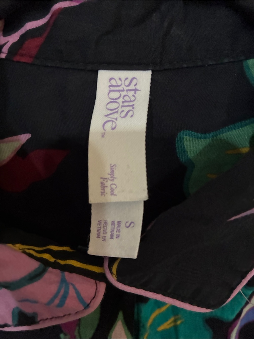 stars above Black Floral Short-Sleeve Button-Up Pajama Top - Picture 3 of 8